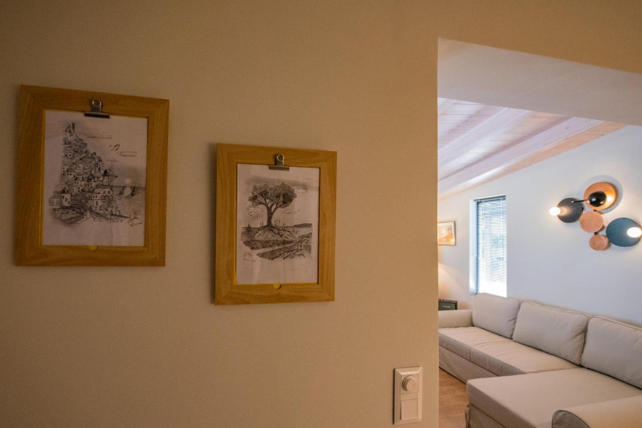Tinas Home - Kalamata Mediterranean Villas מראה חיצוני תמונה